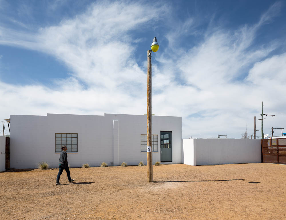 Missing Truffaut 2014, Installation view.
Sound Speed Marker, Ballroom Marfa, 2014.
Photo: Frederik Nilsen